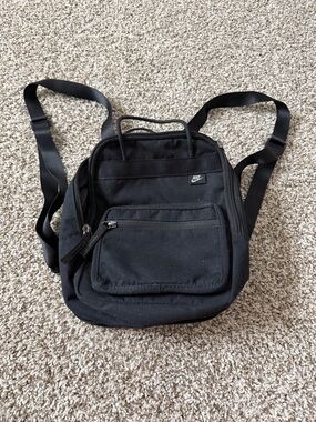 Nike Black Mini Backpack Mini Bag